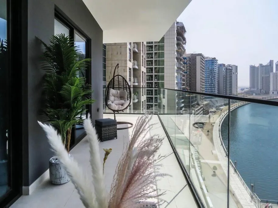 Stylish 2 Bedroom In Binghatti, Business Bay Dubai
