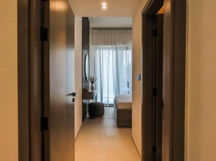 Stylish 2 Bedroom In Binghatti, Business Bay Dubai